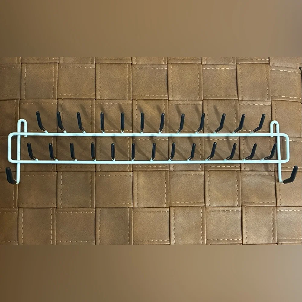 Metal Wall-Mounted Tie Rack